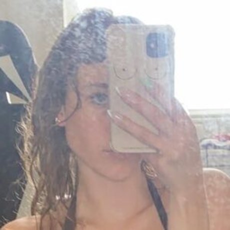 tendsheaddy model erotic picture