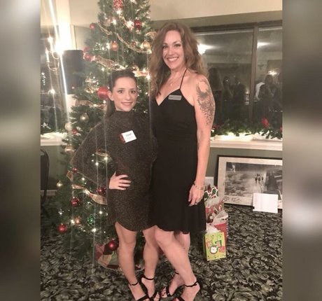 Sarah H free actress pics