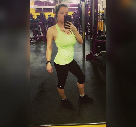 Sarah H hot actress archive