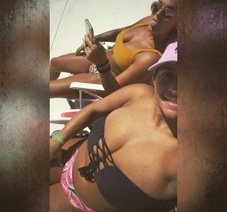 Sarah H pretty actress photos