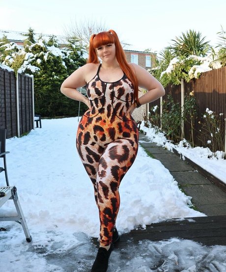 nlhfit exclusive actress image