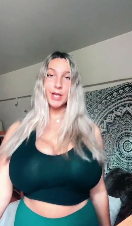 Livipip nude pornstar img