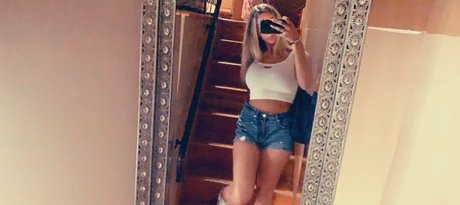 Livipip beautiful model pics