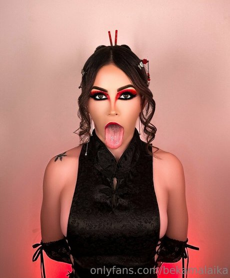 bekansfw sexy actress pic