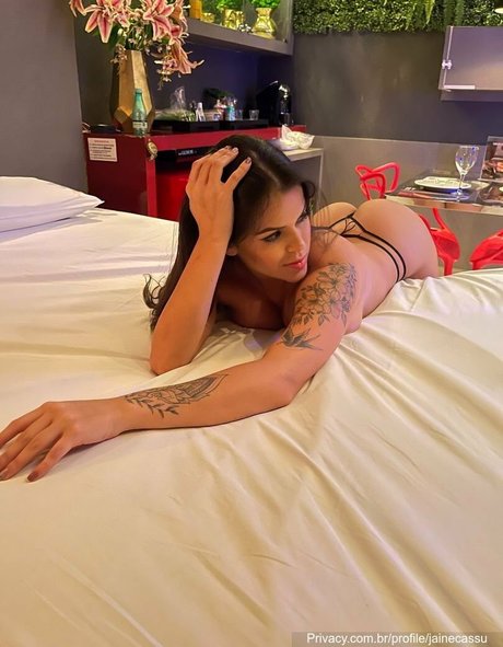 Jaine Cassu erotic model gallery