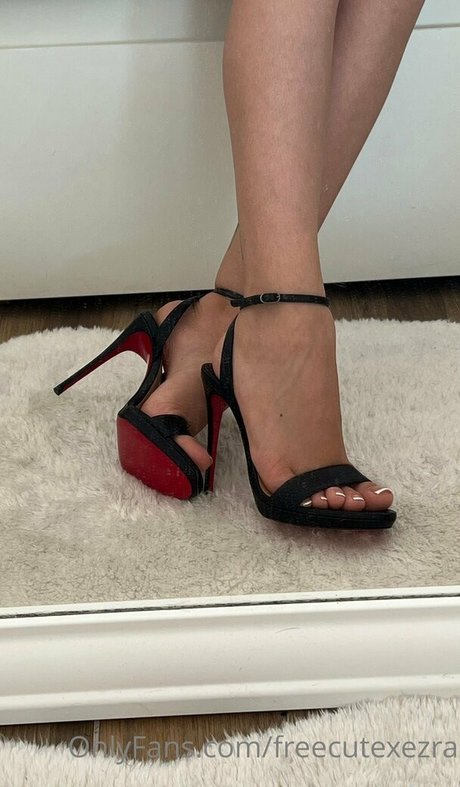 freecutexezra star nudes img