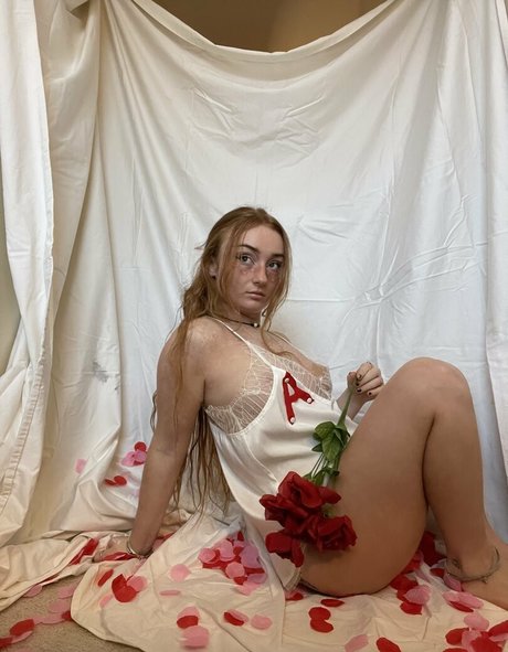 Redheadbbb free actress gallery