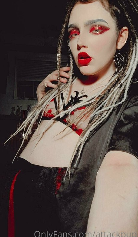 attackpup top model pic