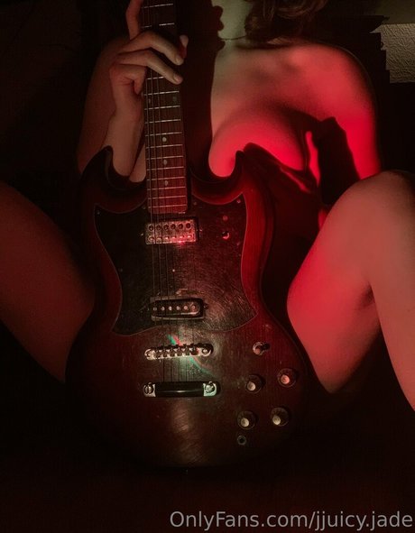 jjuicy jade thumbnail