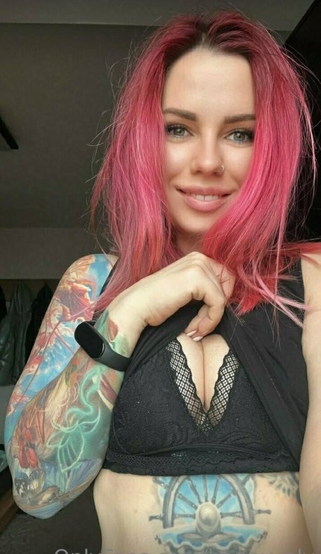 honey aly naked actress pic