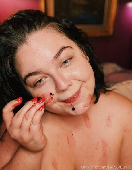 honeybuntv sex star img