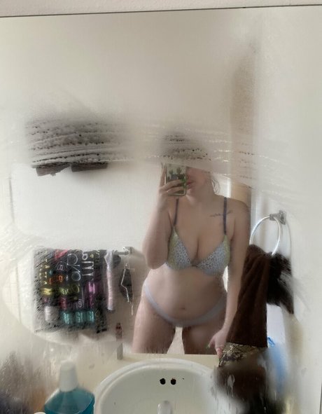 nikoletlarie model naked galleries