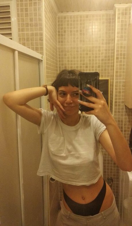 Busra cabuk star exclusive photos