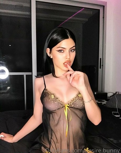 desire bunny top model pic
