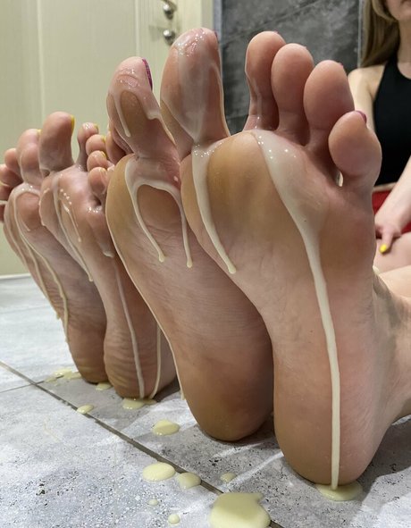 emilybaileyfeet star pictures