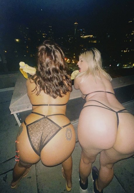 Sativa Sparks sexy pornstar pictures