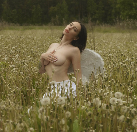 Kit Lilith beautiful star image