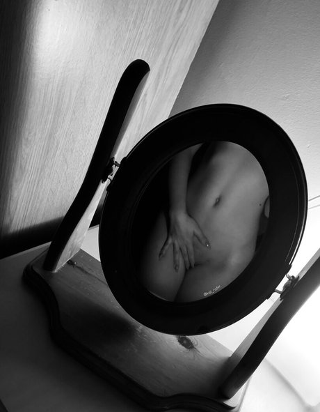 alix flux star nudes photos