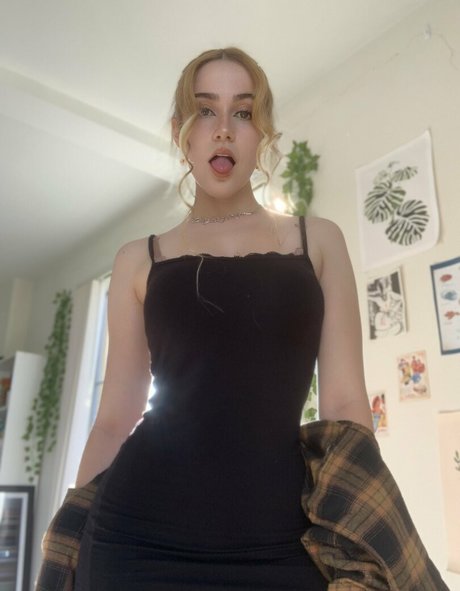 Chribbleys naked actress pic