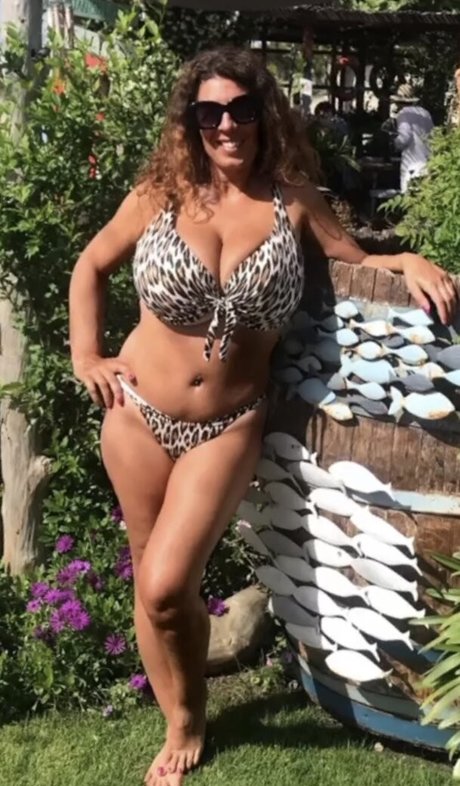 Betty LaRouge pornstar pretty img