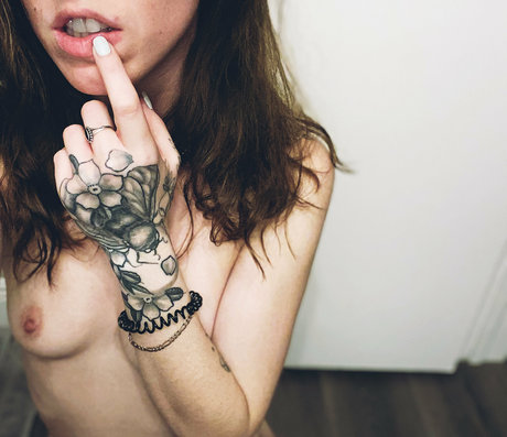 daddyzlittlesecret nude pornstar image