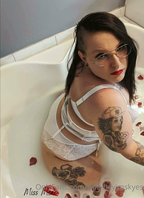 free heyimskyes pornstar free image