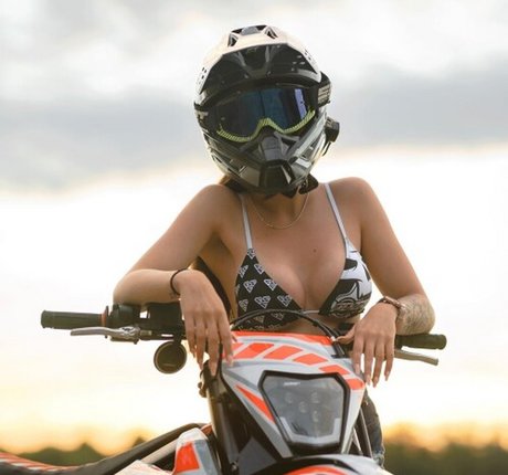 Sumozopfie pornstar naked photos