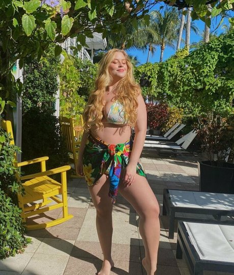 Amanda R naked actress photos