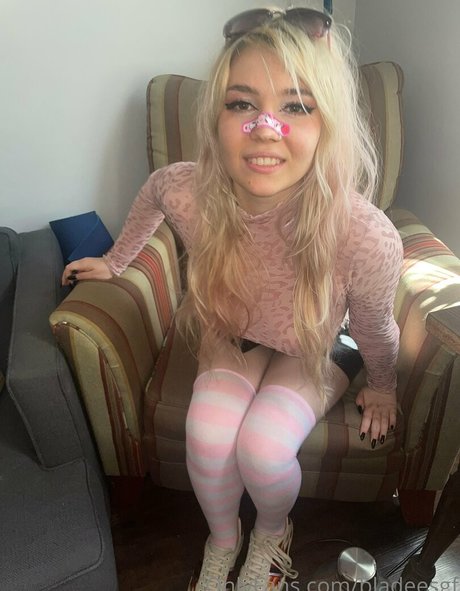 bladeesgf naked star pics