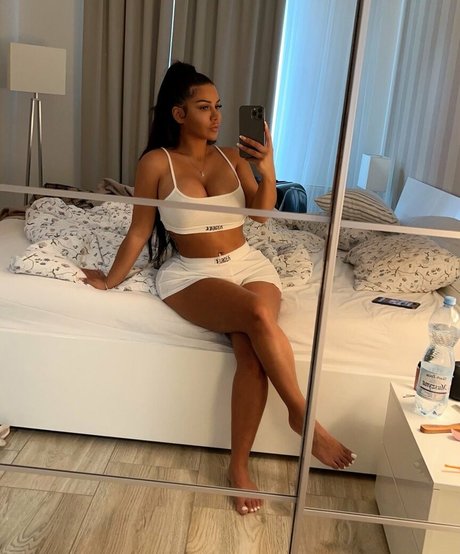 IvySky star nudes pictures