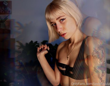 lavishulula pornstar naked image