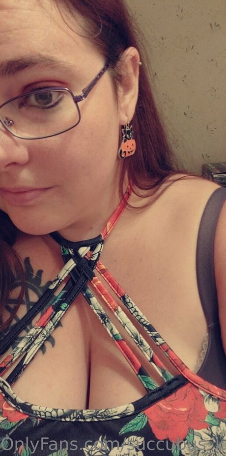 succubus kitty 420 pornstar top photo