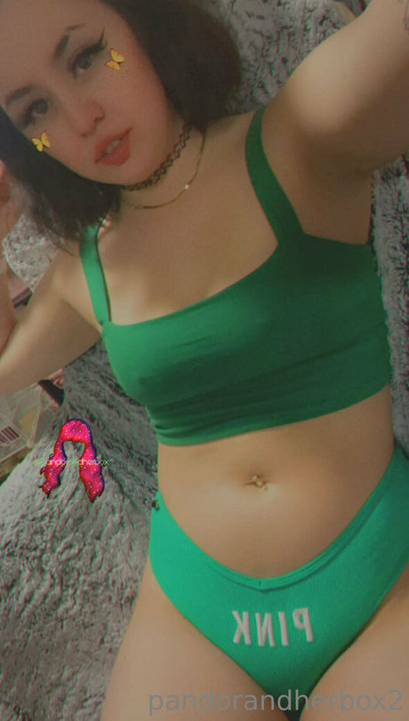 pandorandherbox2 naked star img