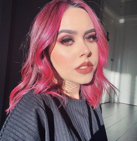 Mikaila Delgado nice model pic