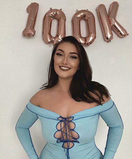 Sammie Warren model beautiful photos