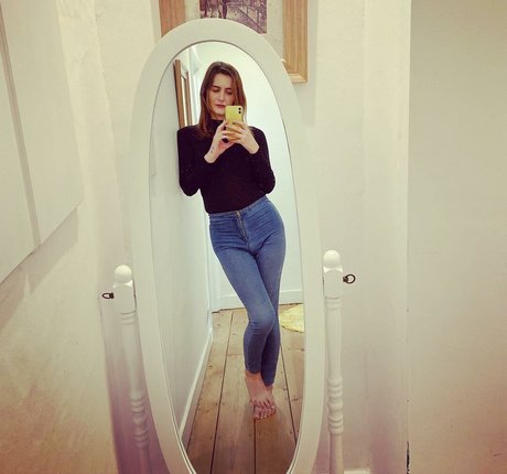 Britishmeghanspice model erotic photos