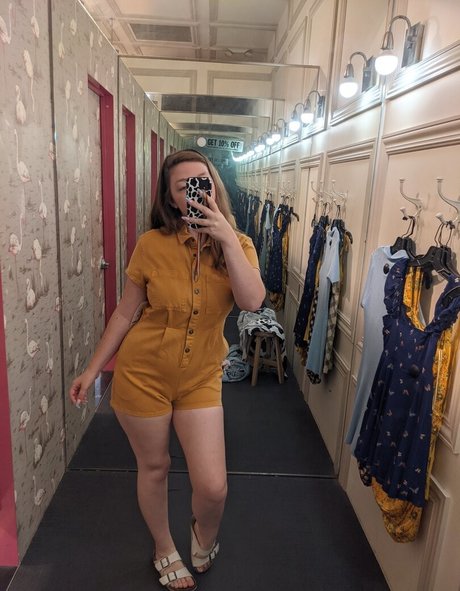 Eightbitbailey model adult picture