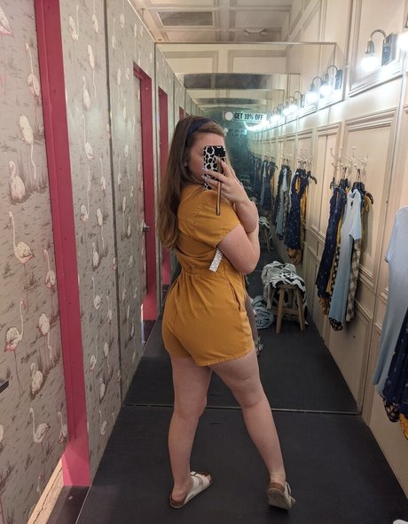 Eightbitbailey sexy model pic