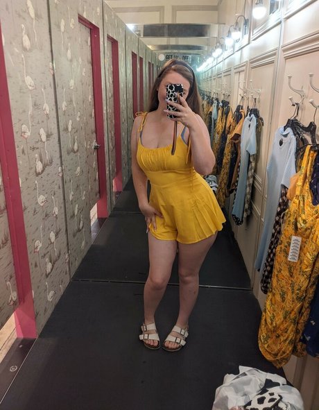 Eightbitbailey model naked picture