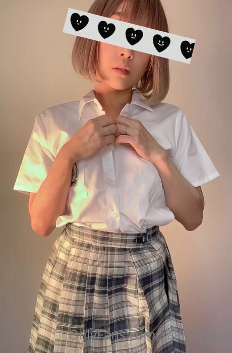 saki55gogo naked star pics