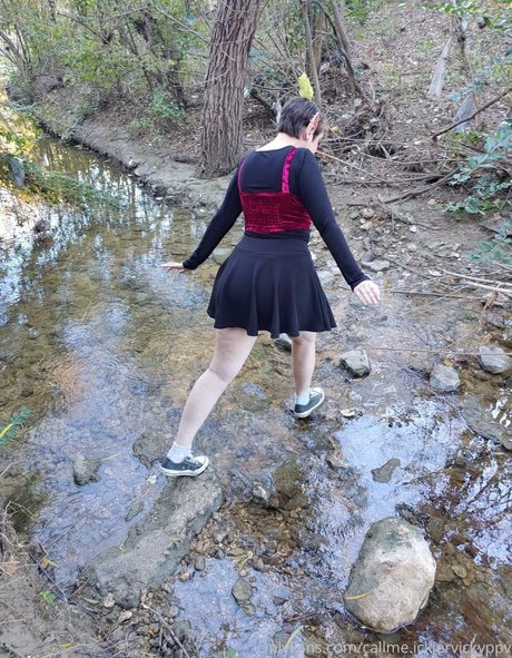 callme ickiervickyfree pornstar naked image