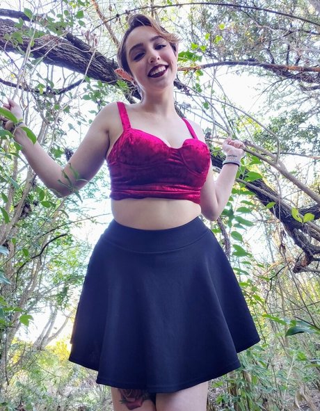 callme ickiervickyfree sexy actress picture