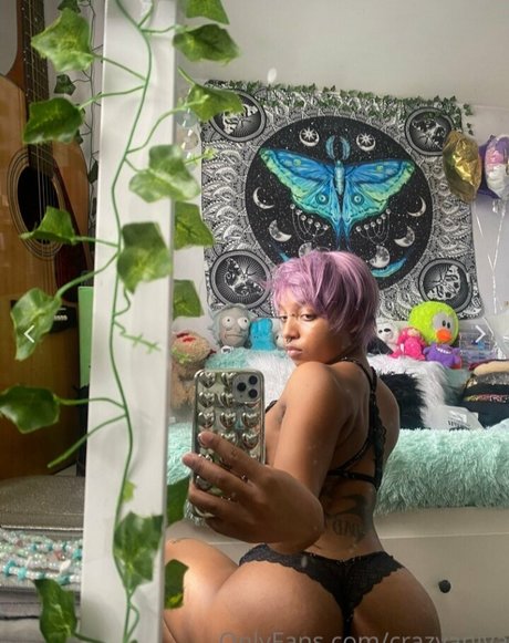 Crazyaniya sex model img