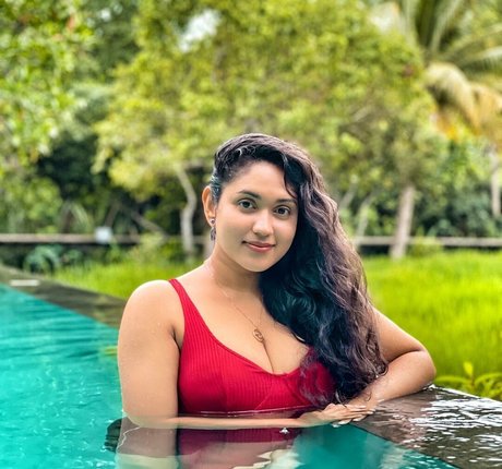 Nimesha Jayarathne model sex image