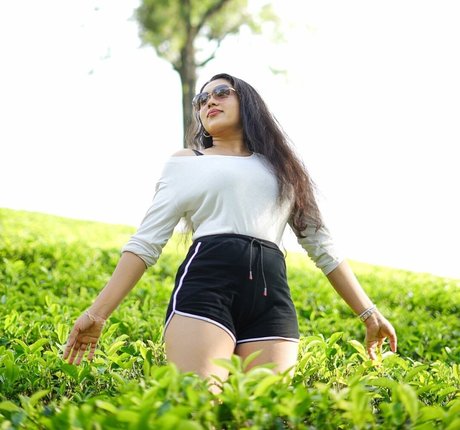 Nimesha Jayarathne nice actress images