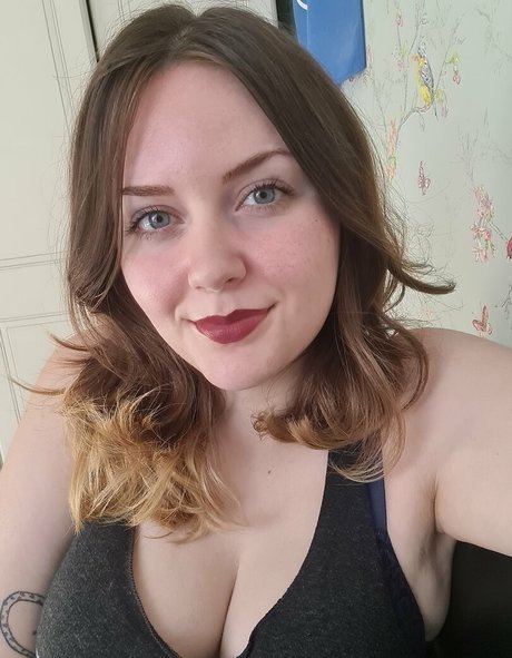 Chloe Holt erotic model archive