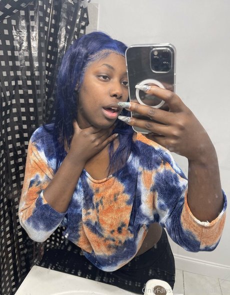 thedejababe free model pic