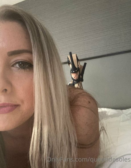 queendesoles pornstar beautiful archive