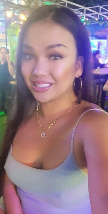 amyamorevip hd star pic