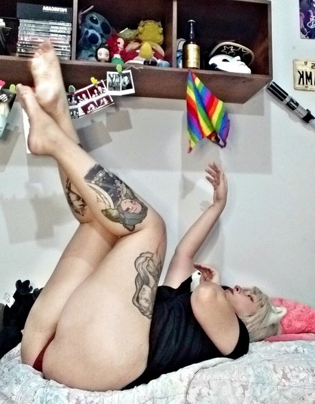 SassNessie hd pornstar pic